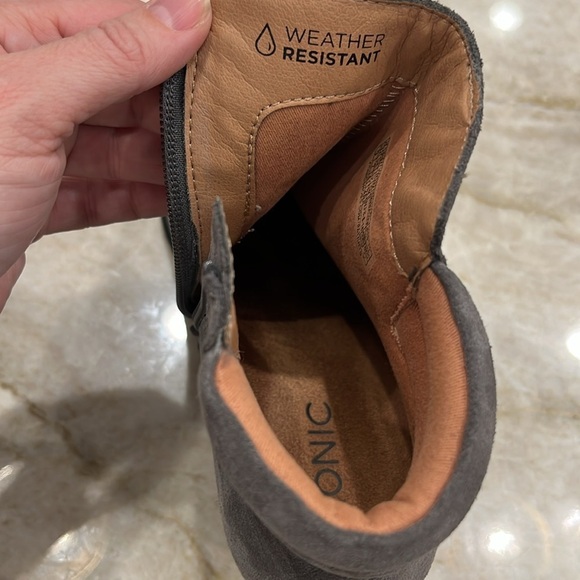 Vionic Jessie‎ Heeled Booties | Weather-Resistant Suede | Charcoal Gray | Size 9 - Picture 10 of 12
